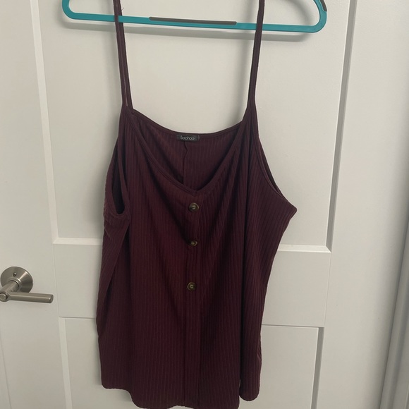 Boohoo Plus Maroon Rib Button Tank Top - Picture 3 of 5